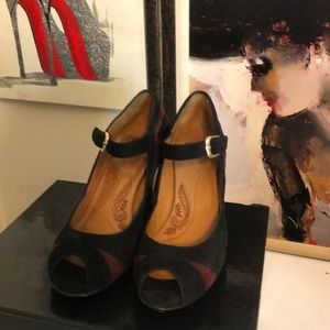 Soft multi colored suede leather pumps